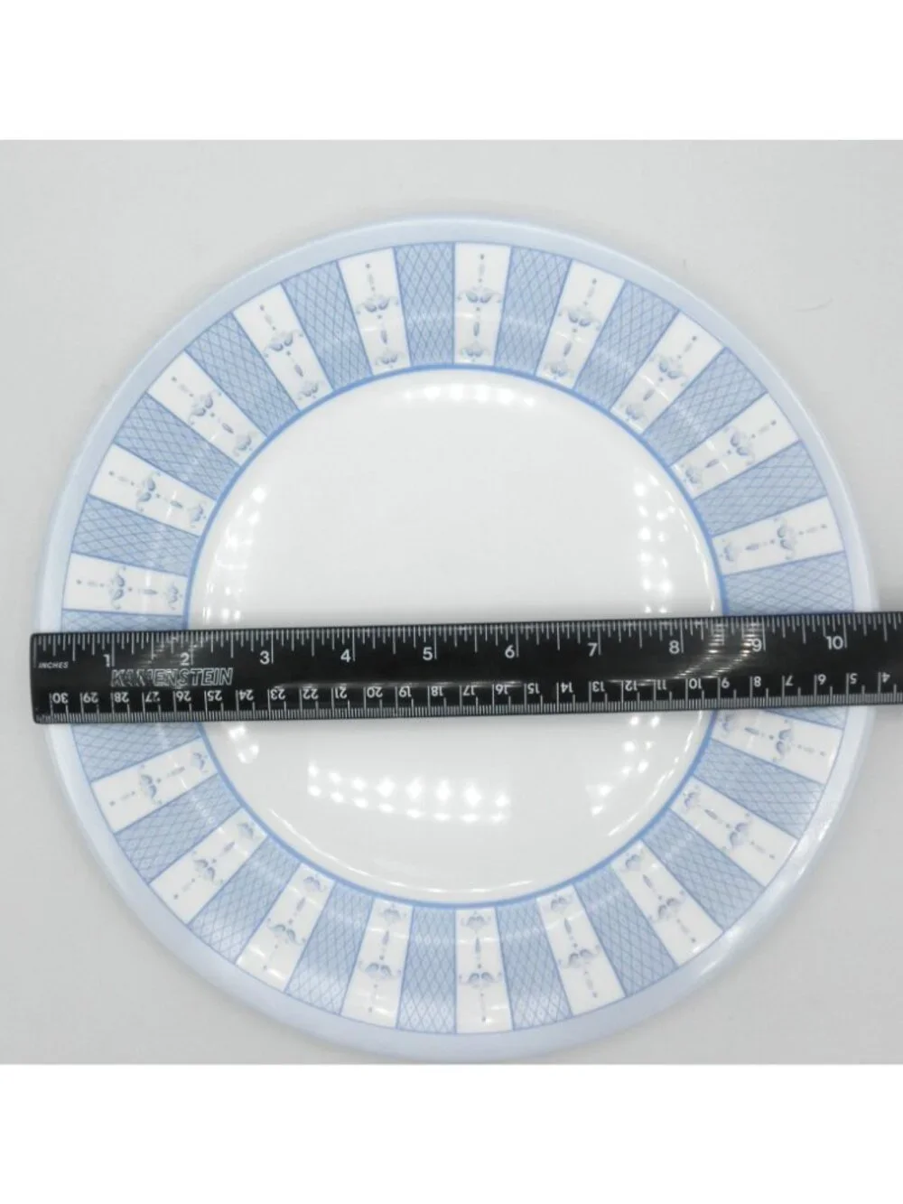 Martha Stewart Everyday Garden Trellis Dinner Plates 10.5 IN. Set of 3 Pattern